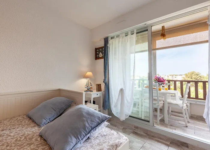 Sur Mer,soleil Et Douceur Il Apartment